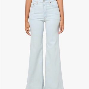 Levi's Womens Ribcage Bell Bottom Jeans size 30